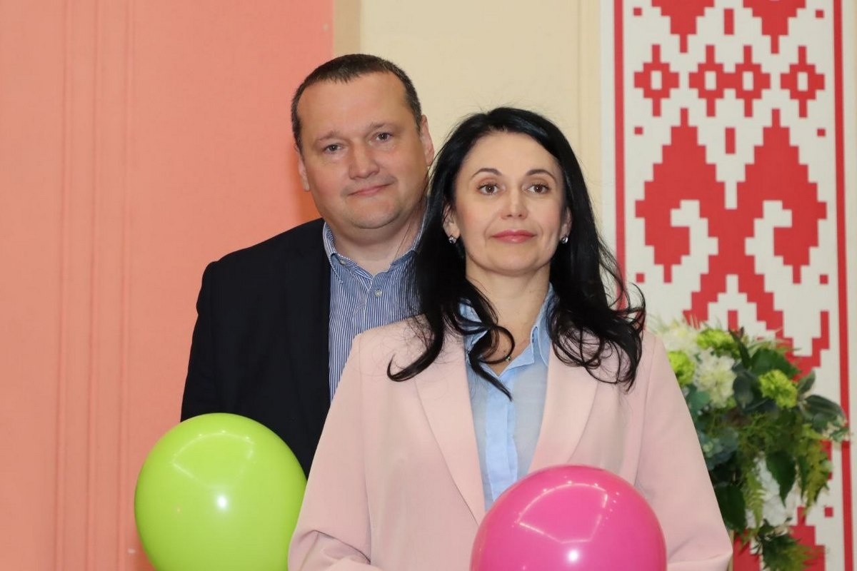 «Семья — всему начало»: на празднике в Доме профсоюзов чествовали медицинские династии, включая семью сотрудника РНПЦ