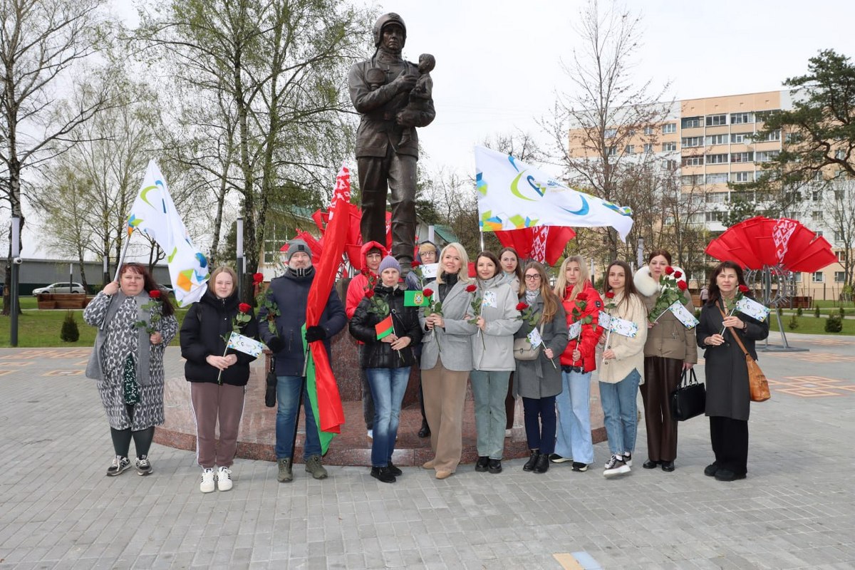 Коллектив РНПЦ принял участие в открытии памятного знака в честь подвига ликвидаторов аварии на Чернобыльской АЭС