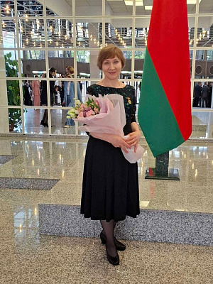 На Республиканском празднике во Дворце Республики в честь Дня медицинских работников награждена врач анестезиолог-реаниматолог отделения анестезиологии и реанимации ГУ "РНПЦ РМиЭЧ" Светлана Марченко